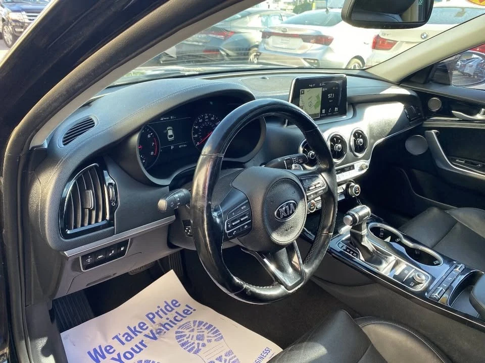 2018 Kia Stinger - Image 17 of 19