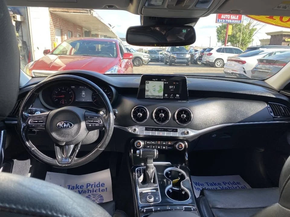2018 Kia Stinger - Image 14 of 19