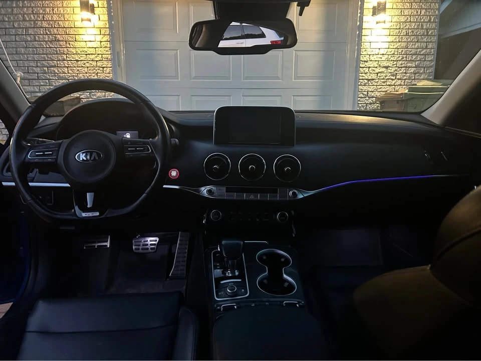 2018 Kia Stinger - Image 7 of 16