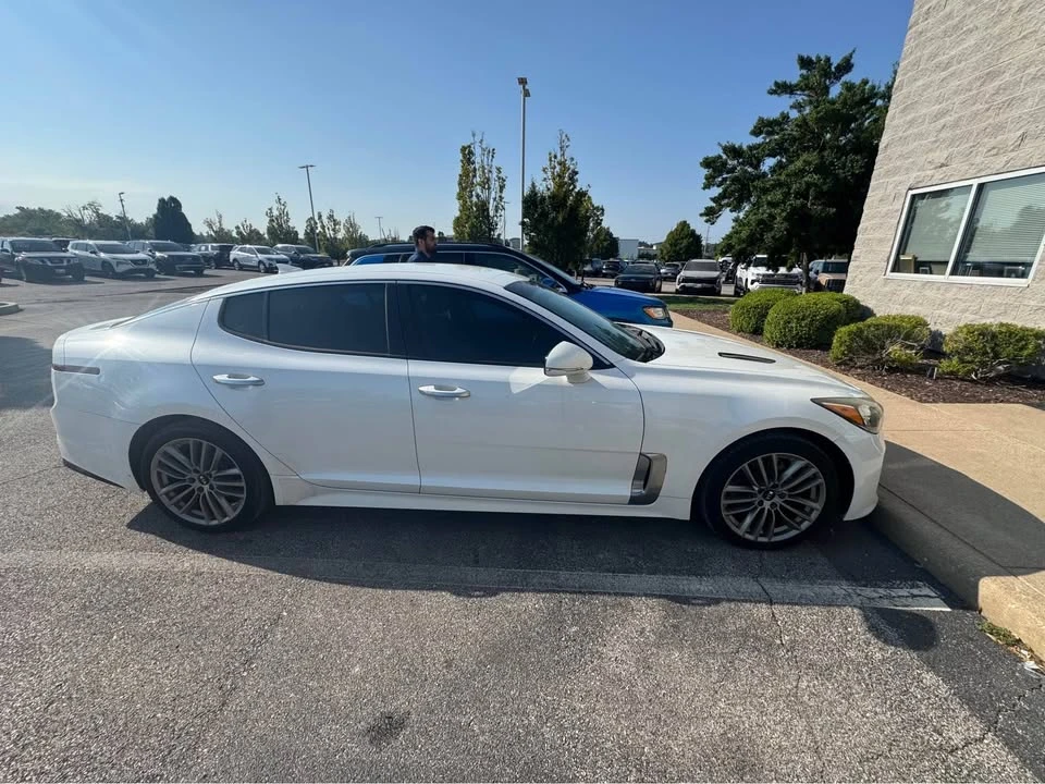 2018 Kia Stinger - Image 10 of 10