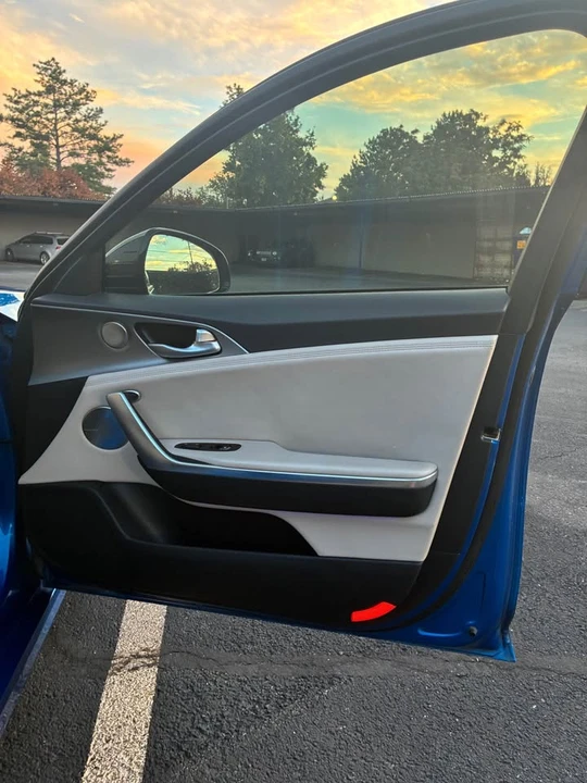 2018 Kia Stinger - Image 12 of 20