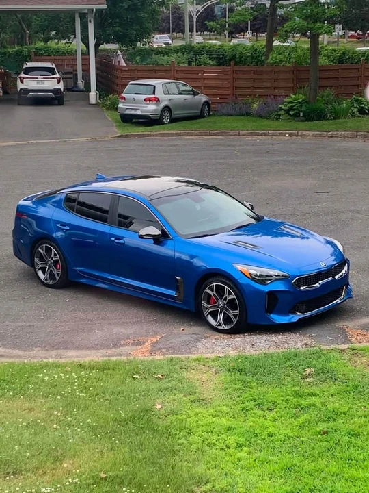 2018 Kia Stinger - Image 10 of 16