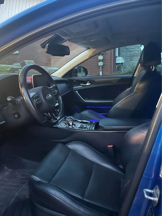 2018 Kia Stinger - Image 8 of 16
