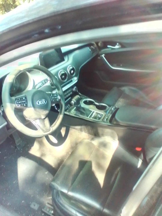 2018 Kia Stinger - Image 6 of 10