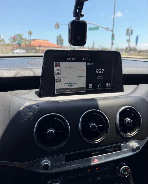 2018 Kia Stinger - Image 2 of 8