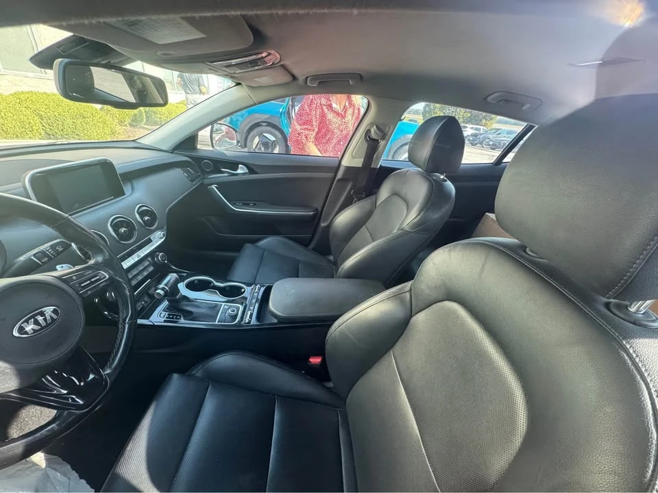 2018 Kia Stinger - Image 6 of 10