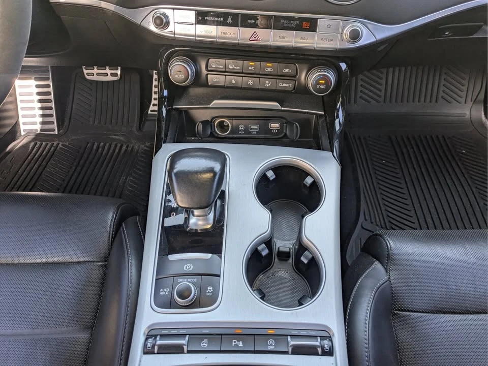 2018 Kia Stinger - Image 18 of 19