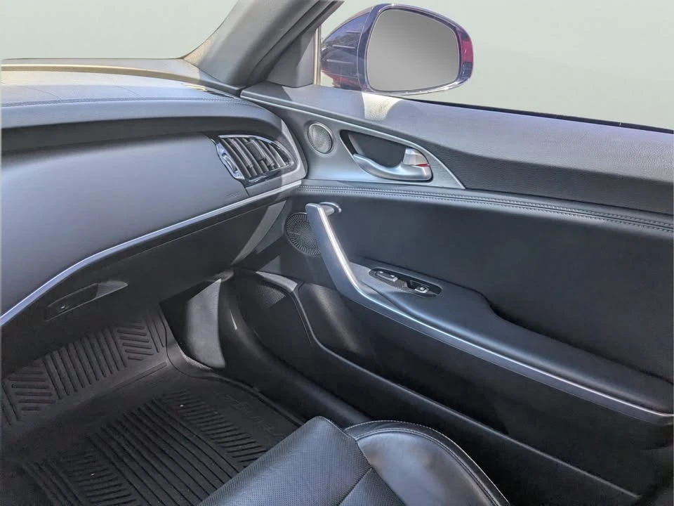 2018 Kia Stinger - Image 16 of 19