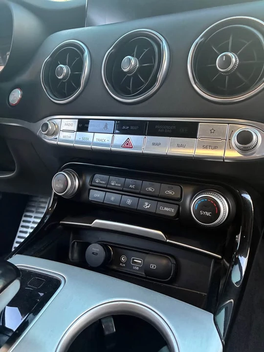 2018 Kia Stinger - Image 19 of 20