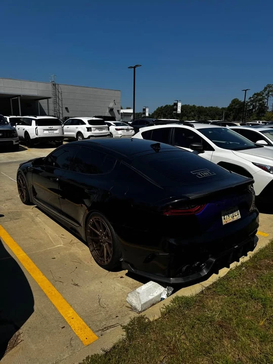 2018 Kia Stinger - Image 8 of 11