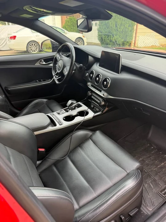 2018 Kia Stinger - Image 8 of 12