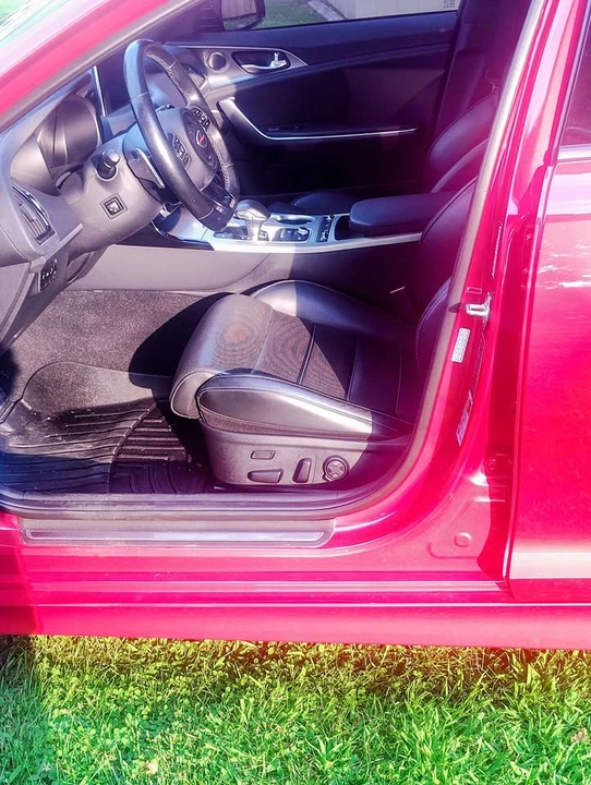 2018 Kia Stinger - Image 8 of 9