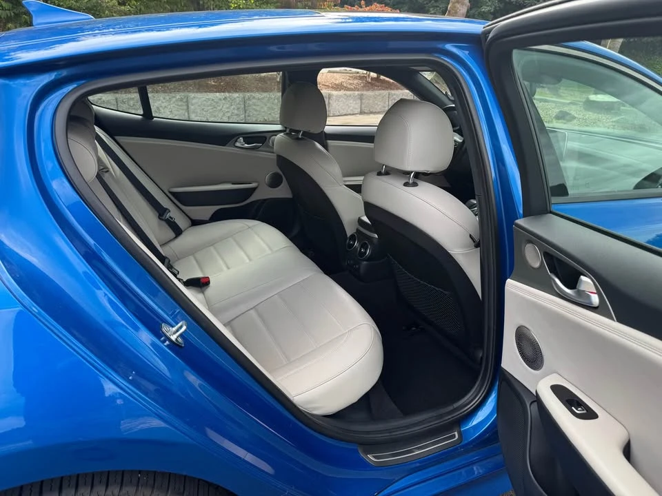 2018 Kia Stinger - Image 11 of 20