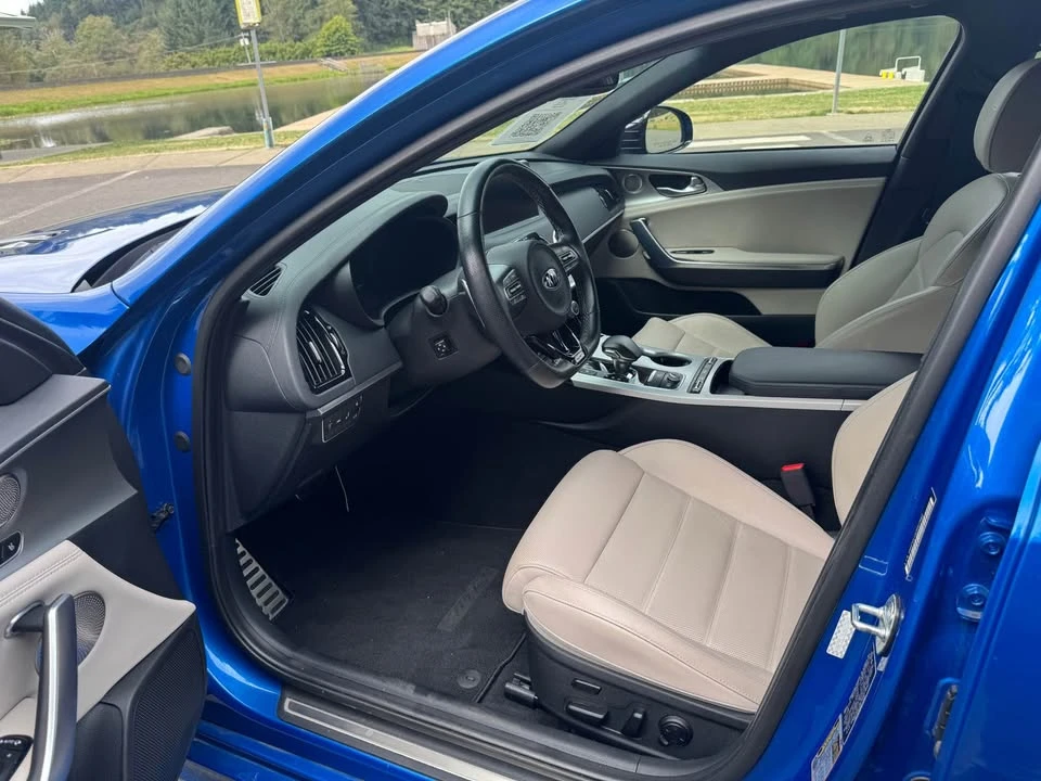 2018 Kia Stinger - Image 13 of 20