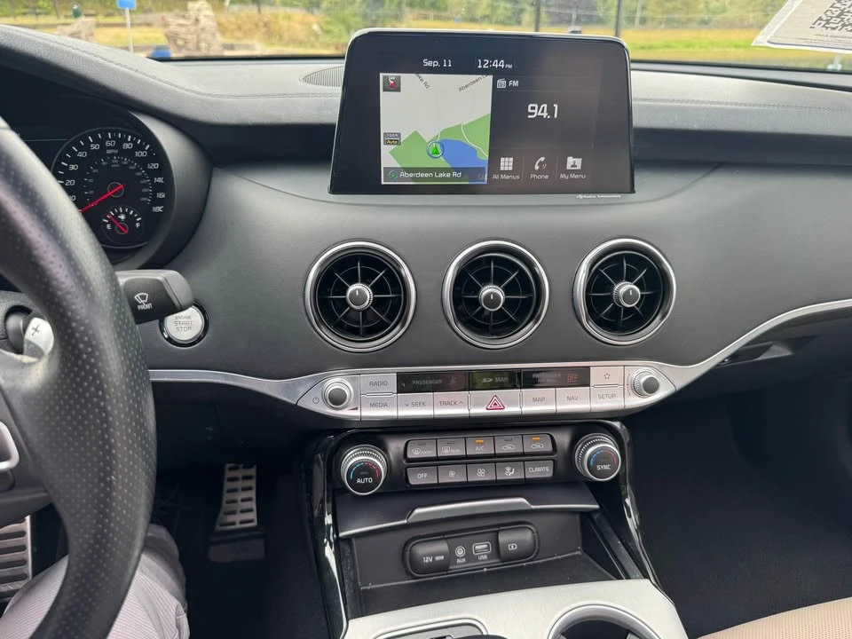 2018 Kia Stinger - Image 19 of 20