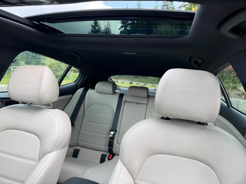 2018 Kia Stinger - Image 16 of 20
