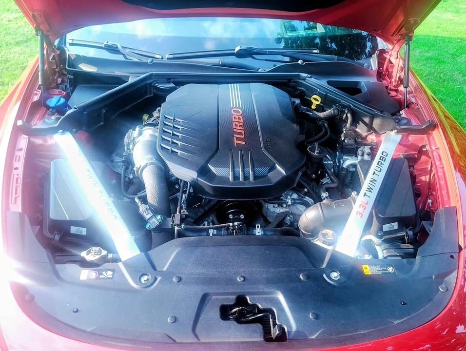 2018 Kia Stinger - Image 7 of 9