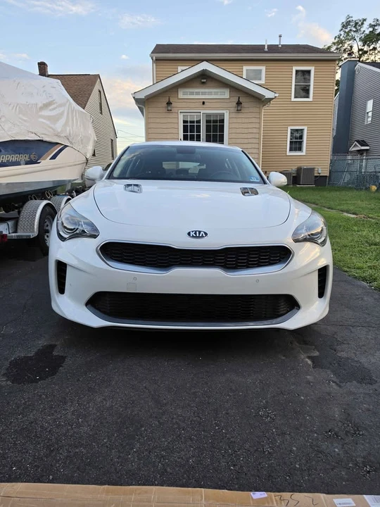 2018 Kia Stinger - Image 3 of 13