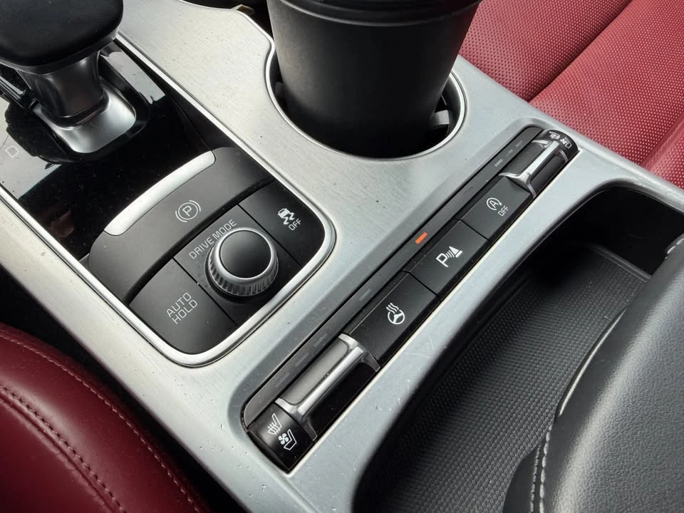 2018 Kia Stinger - Image 16 of 18