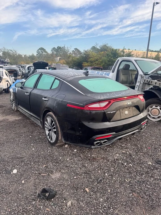 2018 Kia Stinger - Image 2 of 5