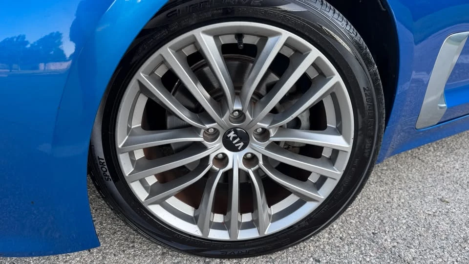 2018 Kia Stinger - Image 8 of 20