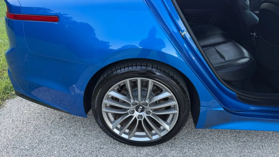 2018 Kia Stinger - Image 13 of 20