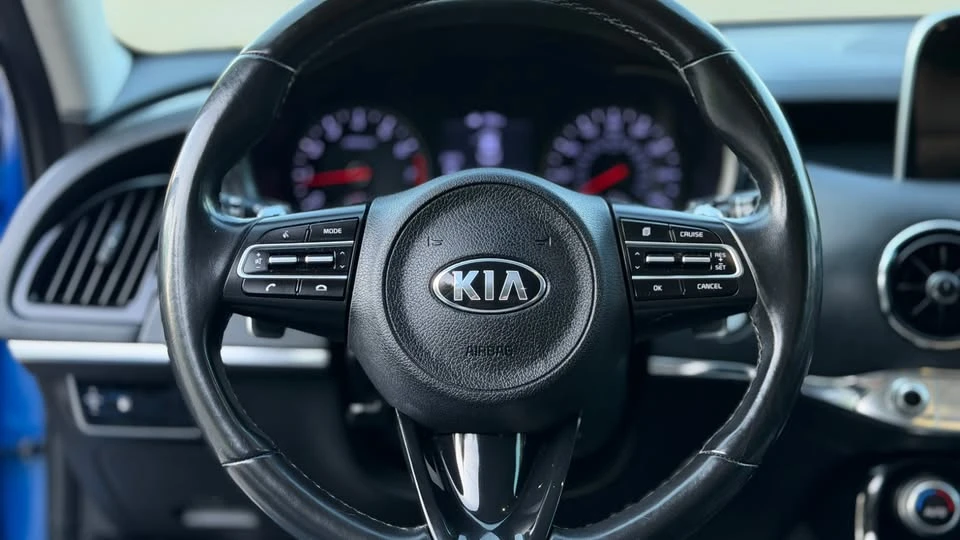 2018 Kia Stinger - Image 16 of 20