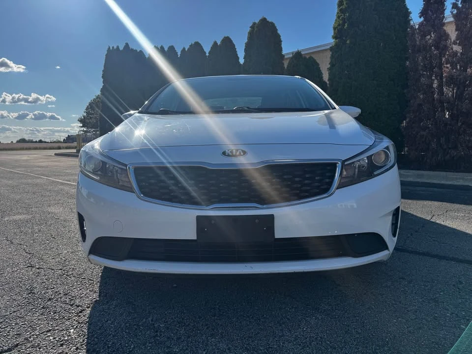 2018 Kia Forte - Image 6 of 11