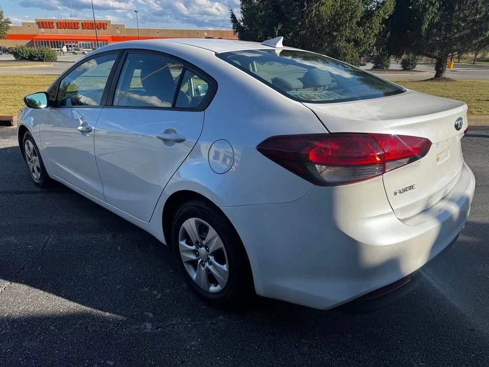 2018 Kia Forte - Image 3 of 11