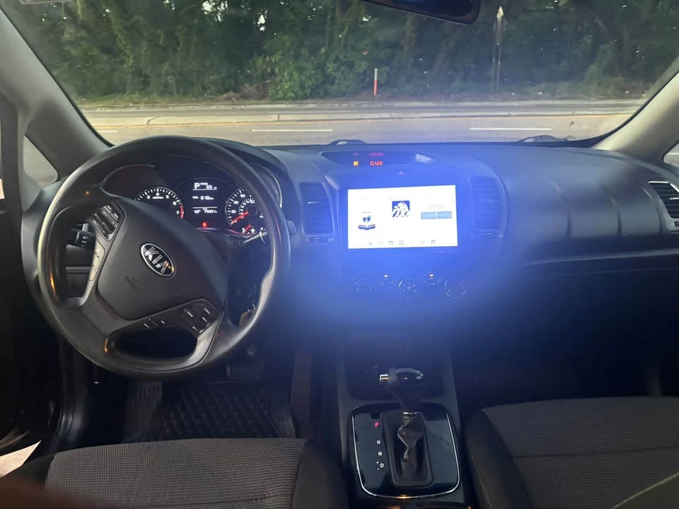 2018 Kia Forte - Image 12 of 14