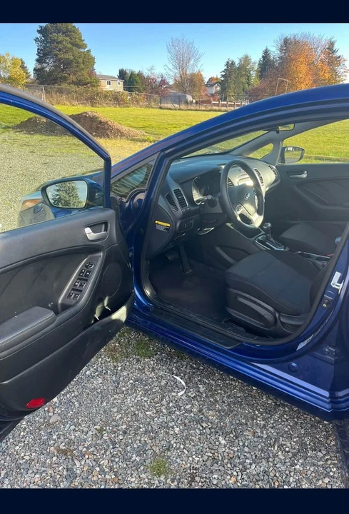 2018 Kia Forte - Image 8 of 11