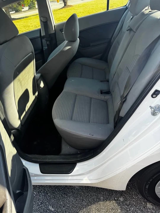 2018 Kia Forte - Image 9 of 11