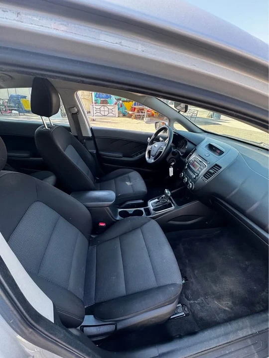 2018 Kia Forte - Image 4 of 9
