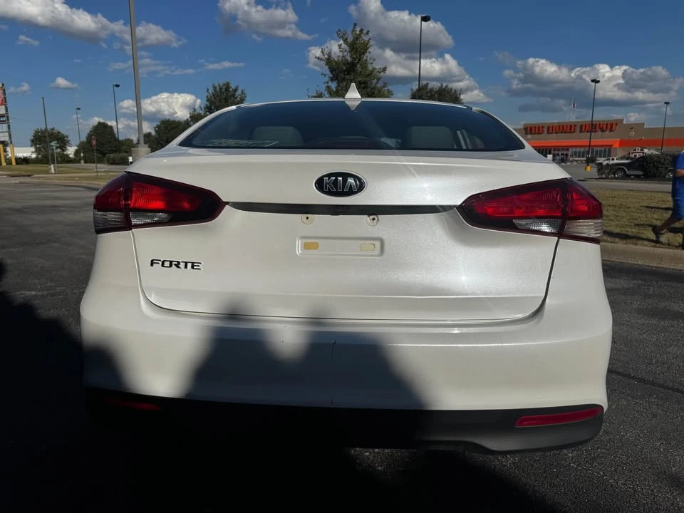 2018 Kia Forte - Image 4 of 11
