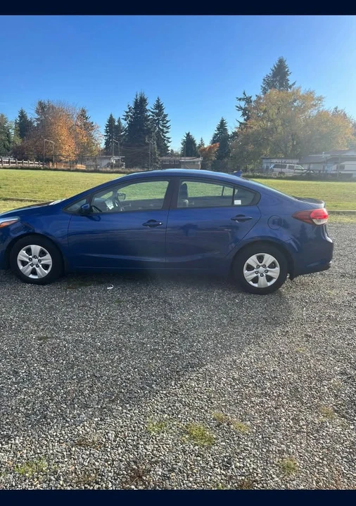 2018 Kia Forte - Image 5 of 11