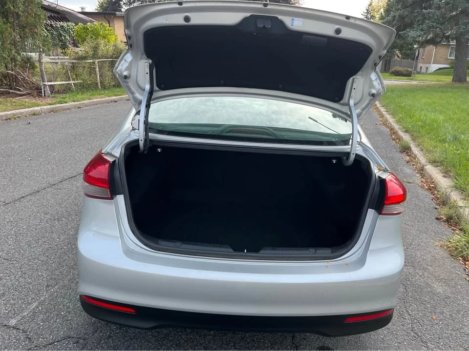 2018 Kia Forte - Image 5 of 11