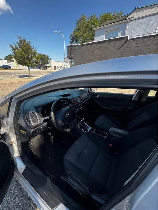 2018 Kia Forte - Image 7 of 9