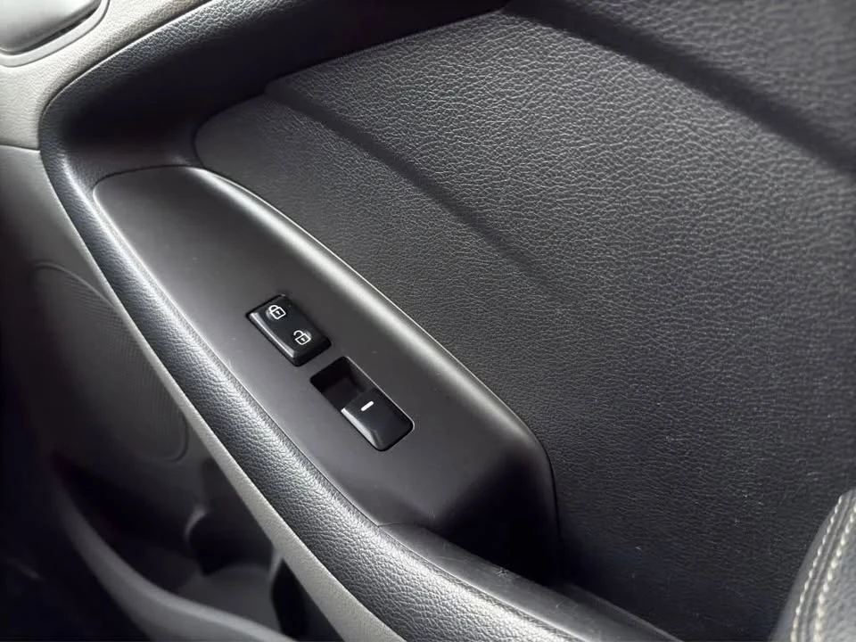 2018 Kia Forte - Image 9 of 14