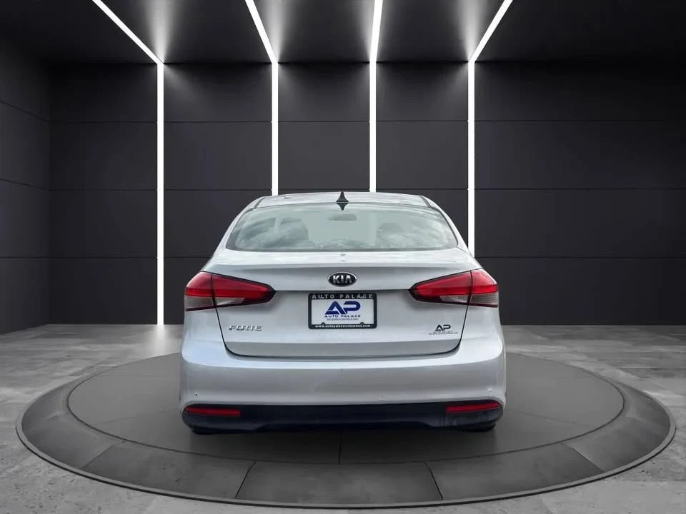 2018 Kia Forte - Image 4 of 14