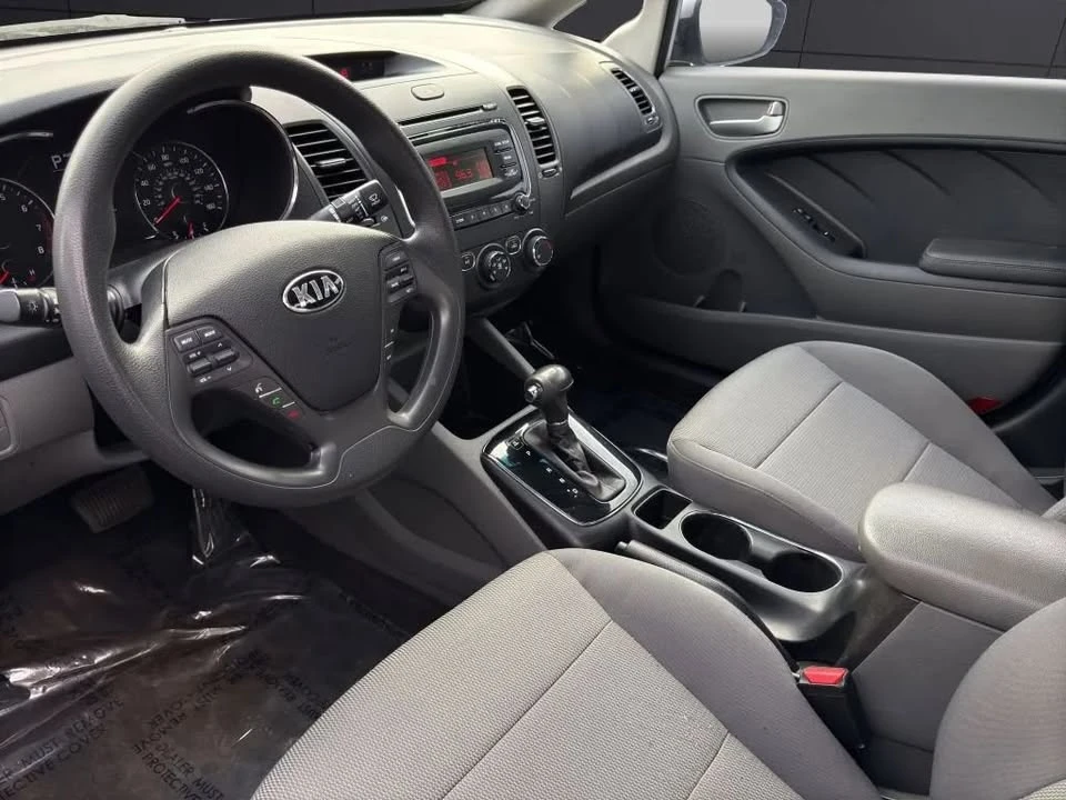 2018 Kia Forte - Image 6 of 14