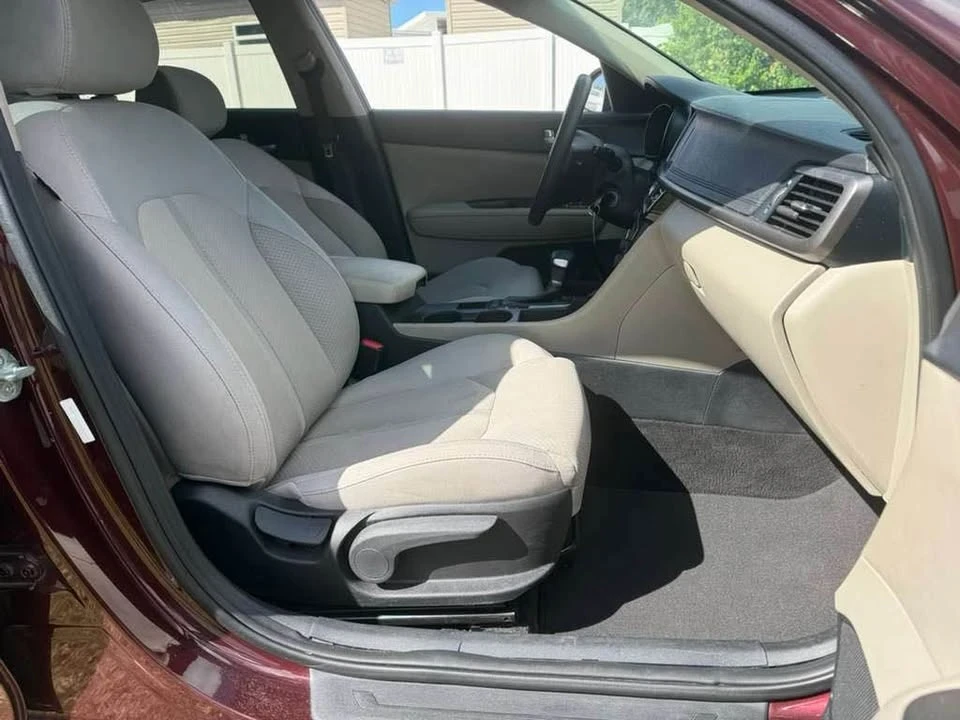 2018 Kia Forte - Image 12 of 16