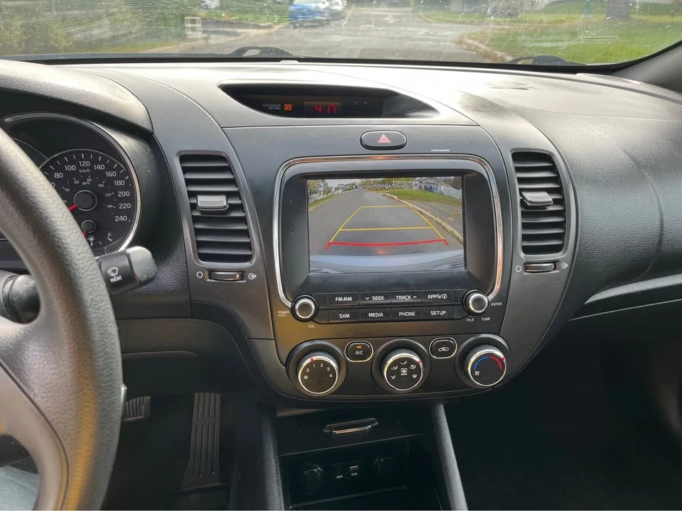 2018 Kia Forte - Image 9 of 11