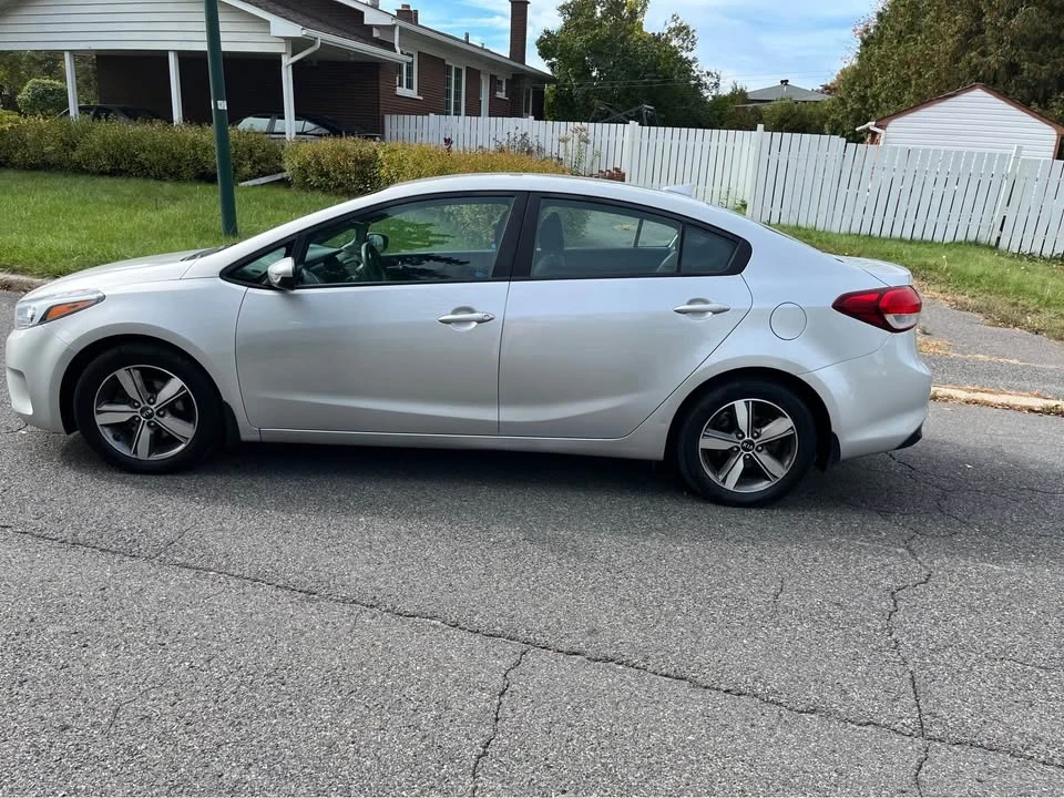 2018 Kia Forte - Image 2 of 11
