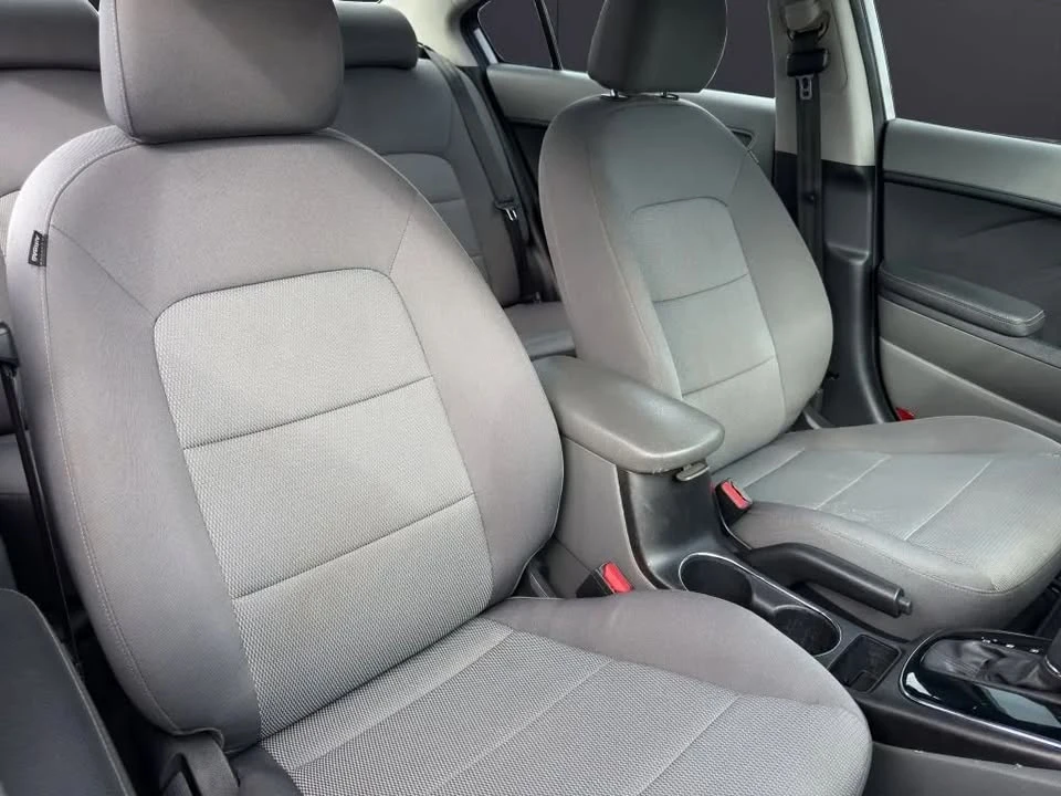 2018 Kia Forte - Image 8 of 14