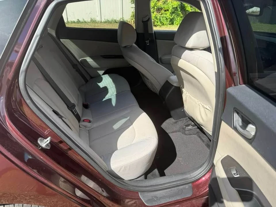 2018 Kia Forte - Image 13 of 16