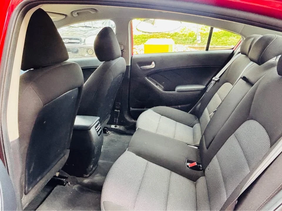 2018 Kia Forte - Image 8 of 9