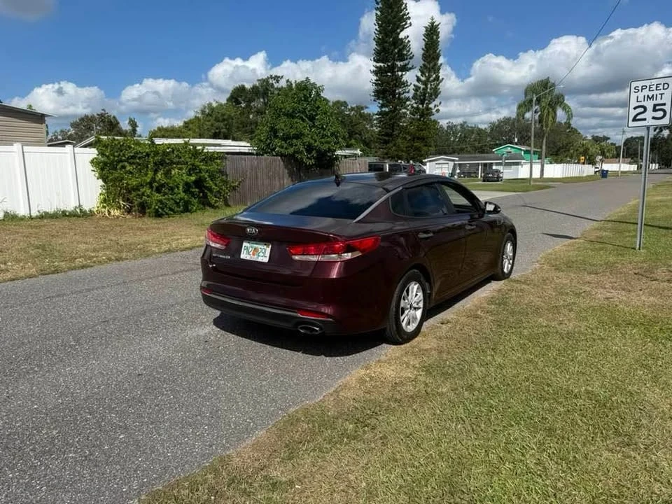 2018 Kia Forte - Image 6 of 16