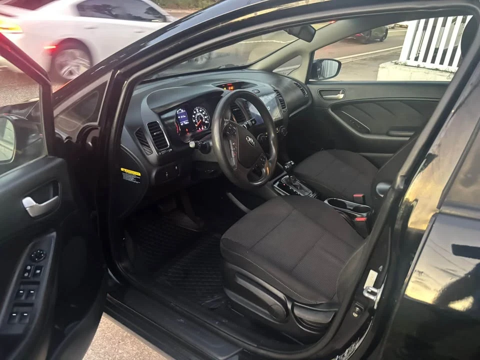 2018 Kia Forte - Image 11 of 13