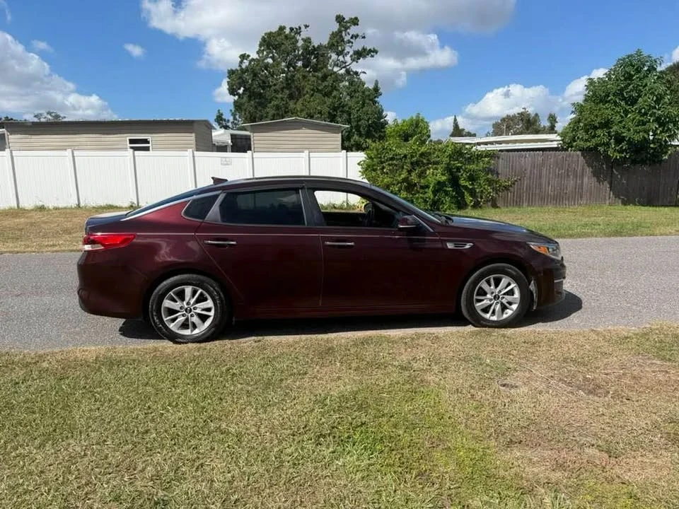 2018 Kia Forte - Image 7 of 16