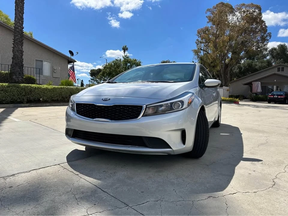 2018 Kia Forte - Image 6 of 11